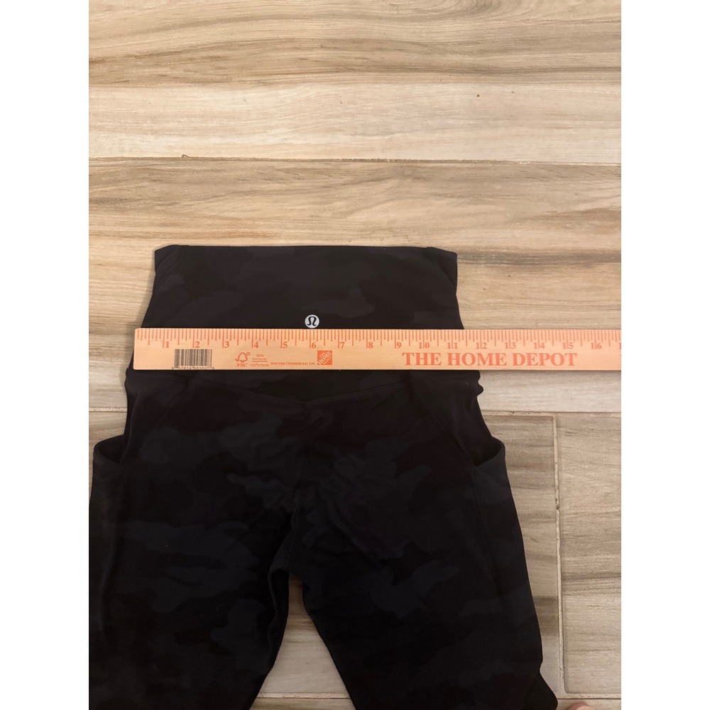 Lululemon Align High-Rise Short with Pockets Heritage 365 Camo Deep Coal Size 4 - Picture 6 of 6